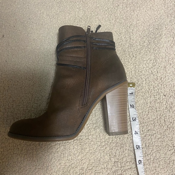 🌸 George 🌸 dark brown heeled booties - Picture 7 of 9